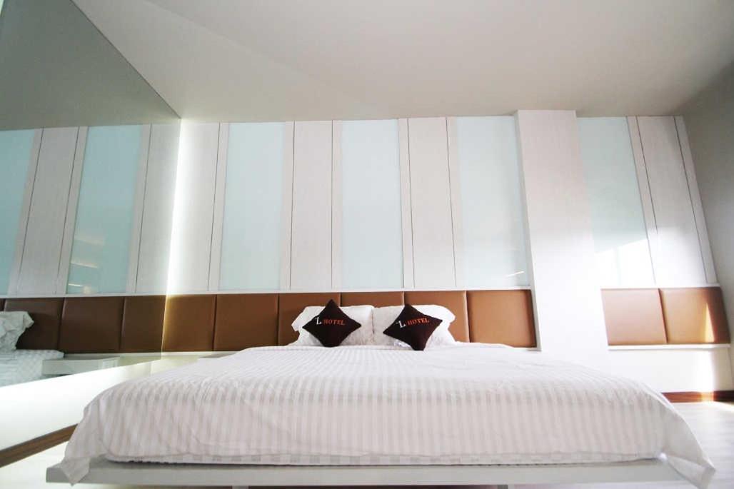 The L Hotel Entertainment Batam Екстериор снимка